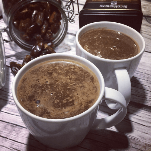 weganska goraca czekolada z daktyli